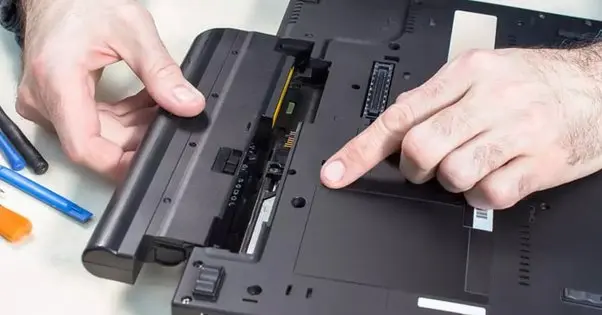 porque se dañan las baterias de las laptop - Cómo se daña la batería de un portátil
