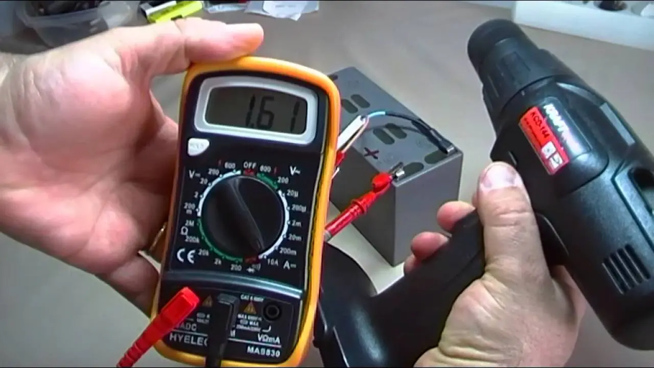 medir amperaje de bateria con multimetro - Cómo se mide el consumo de amperaje
