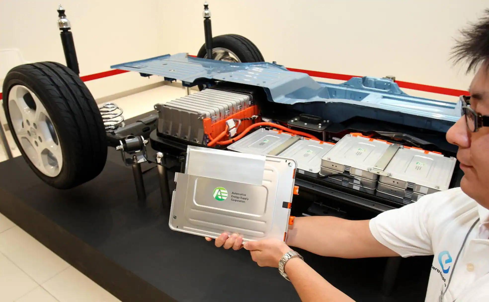 baterias de litio autos electricos - Cuál es una caracteristica de la batería de litio de un vehiculo eléctrico