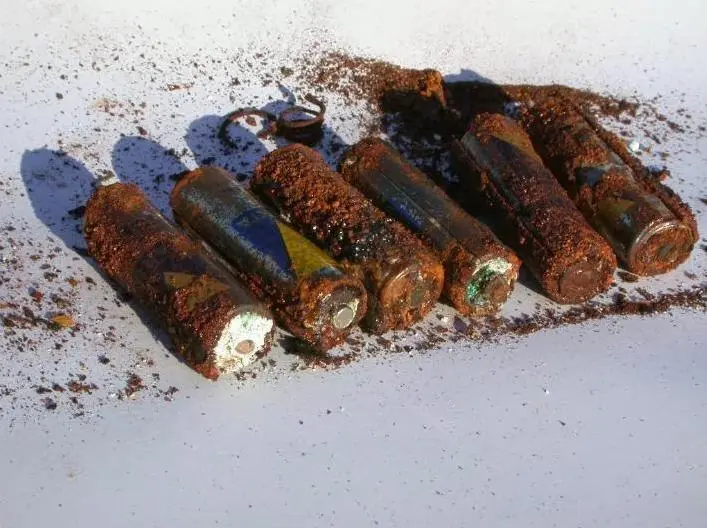 baterias toxicas para la salud - Cuáles son los elementos químicos más tóxicos que contienen las pilas