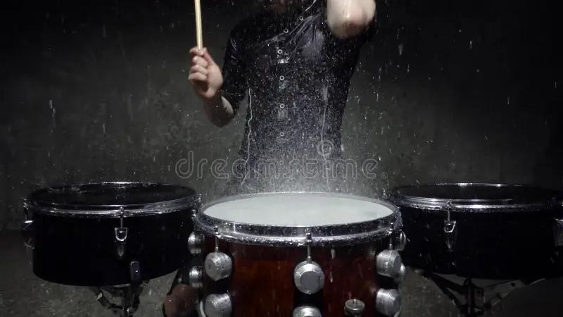 bateria bajo lluvia - Qué pasa si paso corriente mientras llueve